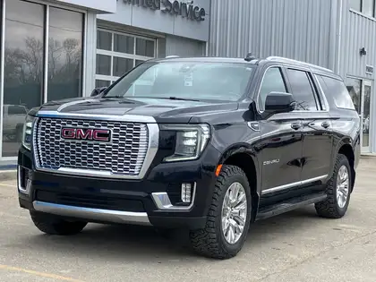 Blue 2022 GMC Yukon XL Denali 4WD SUV / Crossover Four-Wheel Drive Automatic