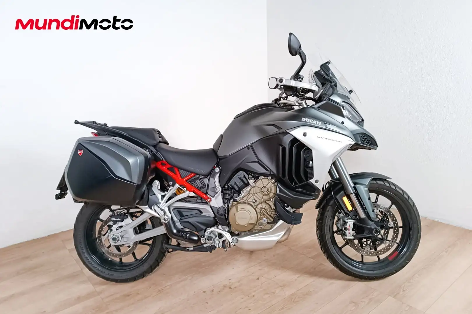 Ducati Multistrada V4 S - 1