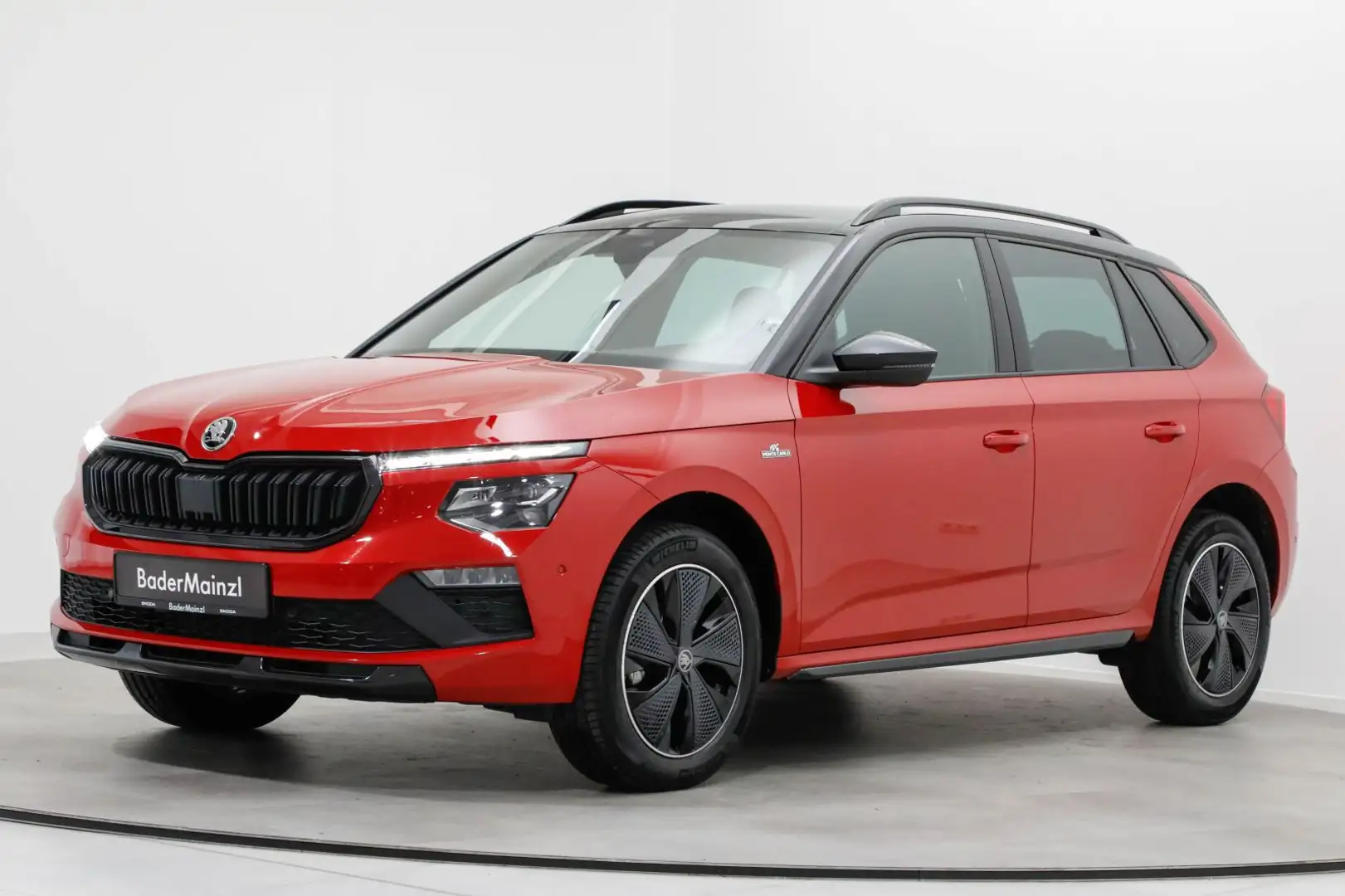 Skoda Kamiq 1.0 TSI DSG Monte Carlo AHK Matrix Pano Rot - 2