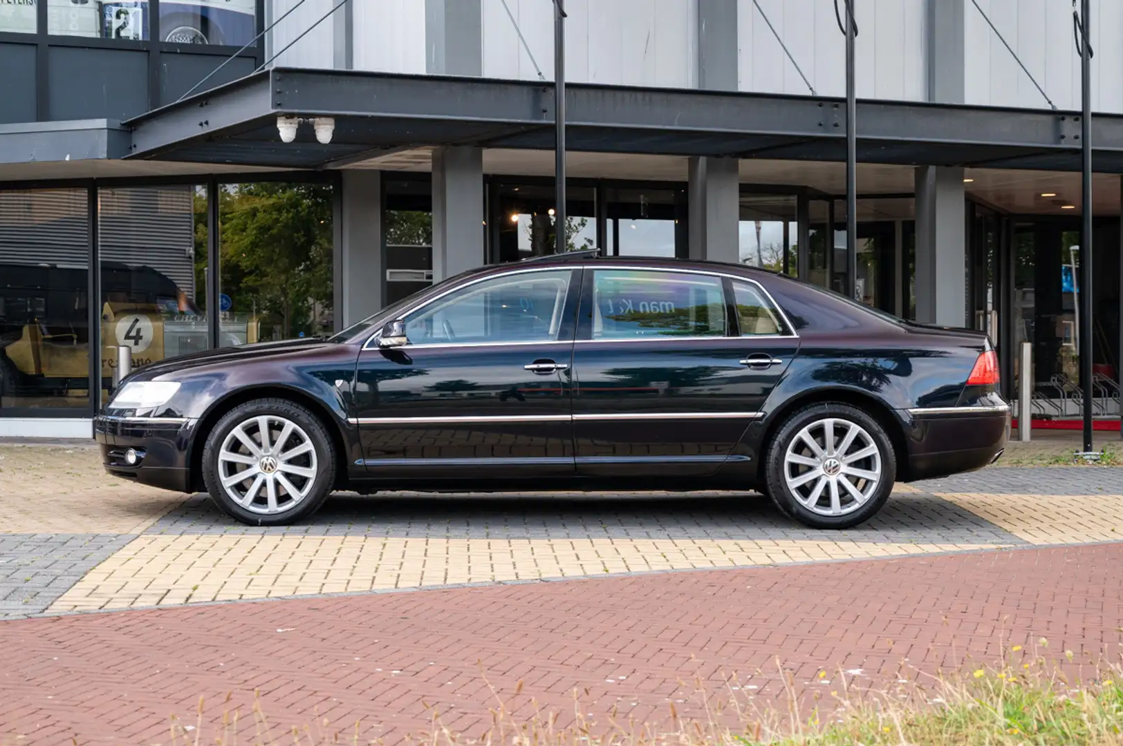 Volkswagen Phaeton 6.0 W12 Individual - 2