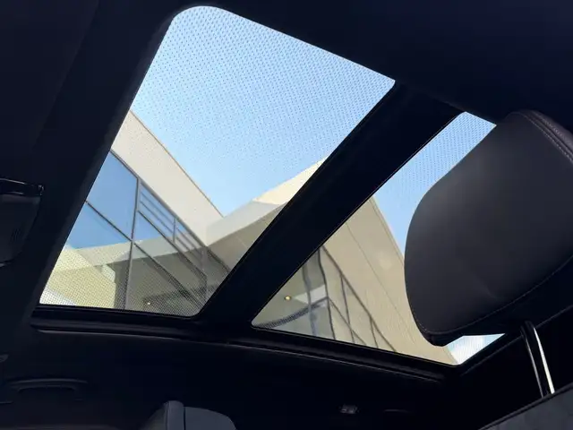 BMW X7 view 12