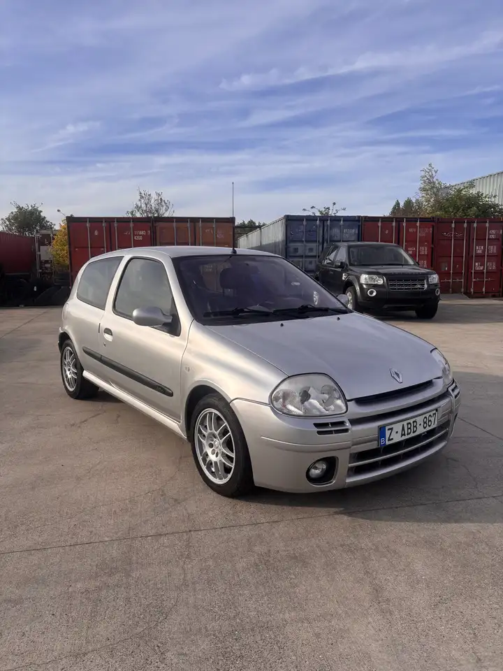 Renault Clio 2.0i 16v Sport, foto 1