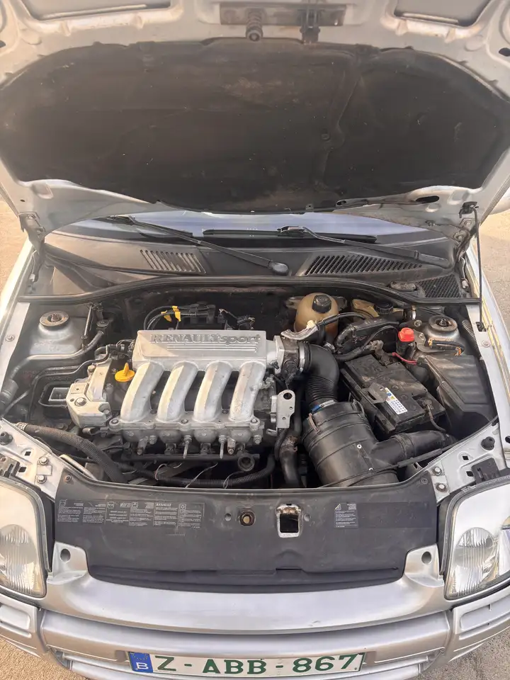 Renault Clio 2.0i 16v Sport, foto 6