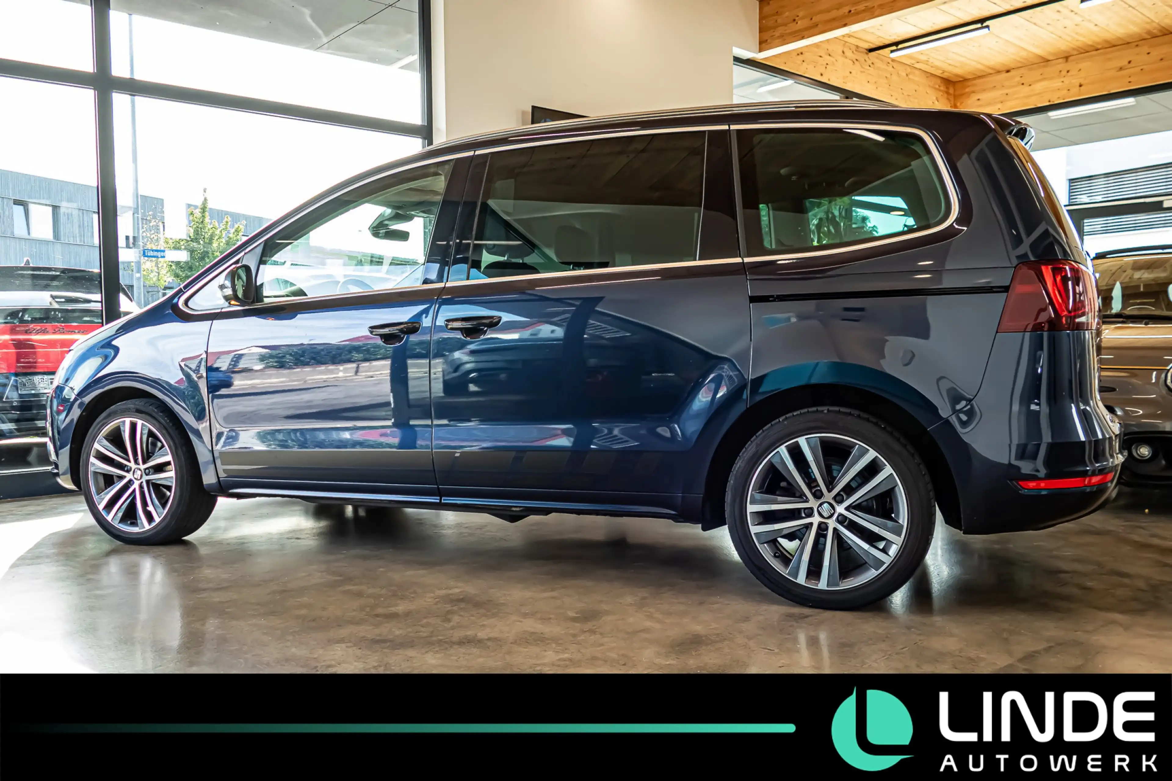 SEAT Alhambra FR-LINE|Bi-XENON|STHZ|TEMPOMAT|KEYLESS — photo 4