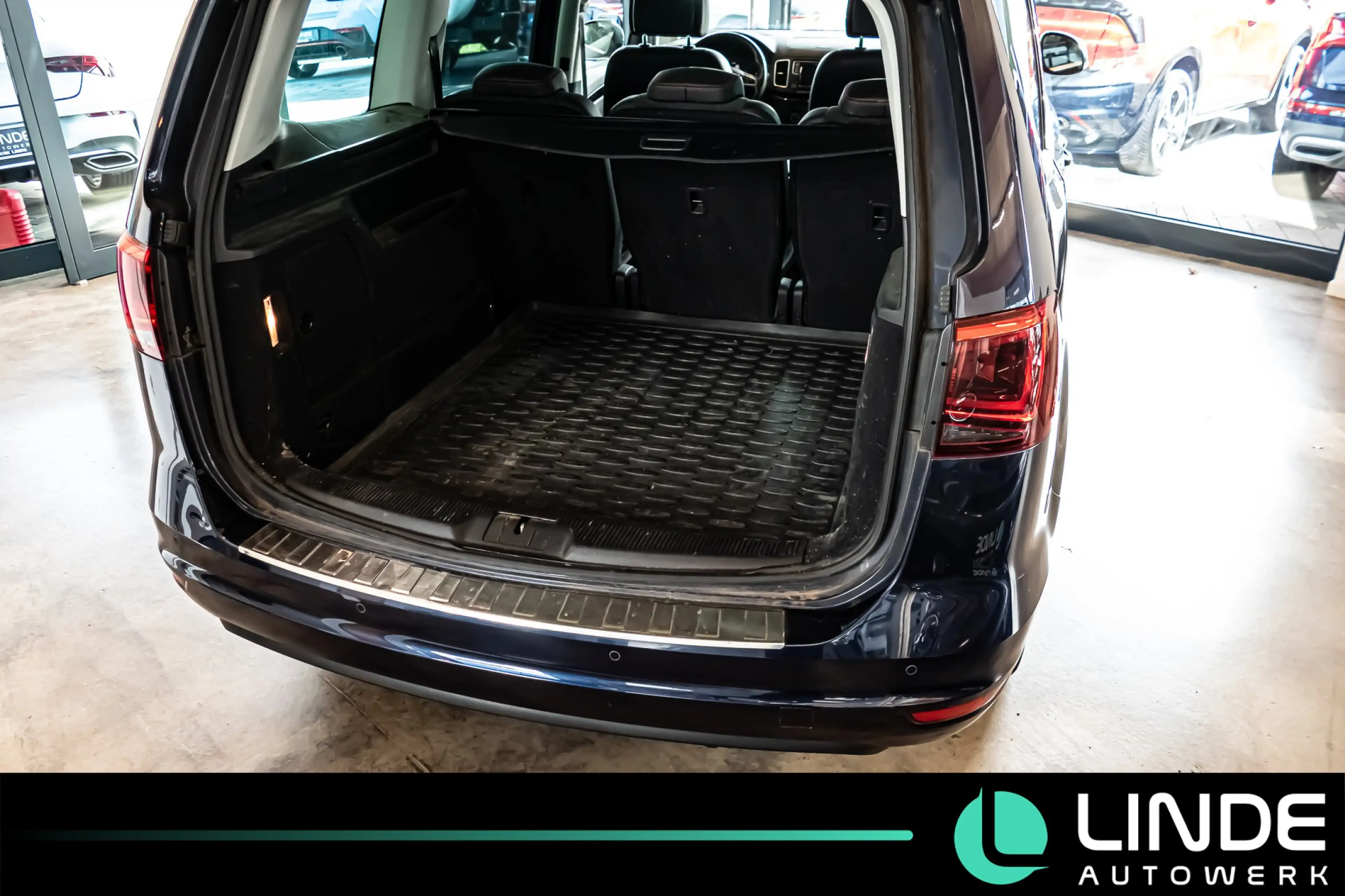 SEAT Alhambra FR-LINE|Bi-XENON|STHZ|TEMPOMAT|KEYLESS — photo 8