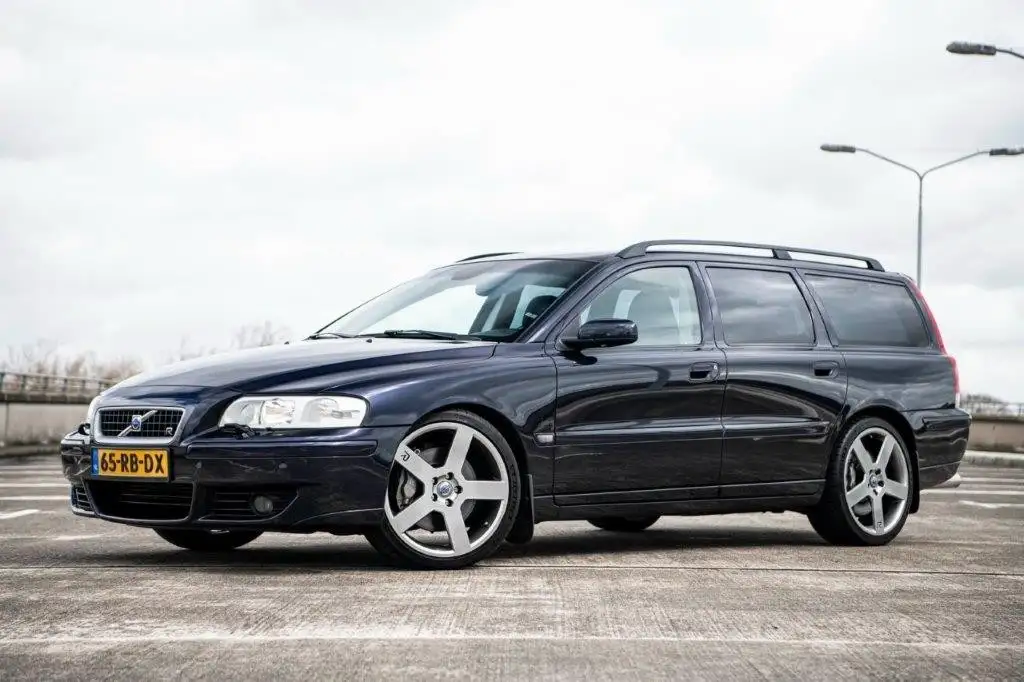 Volvo V70 2005 из Европы — купить под ключ
