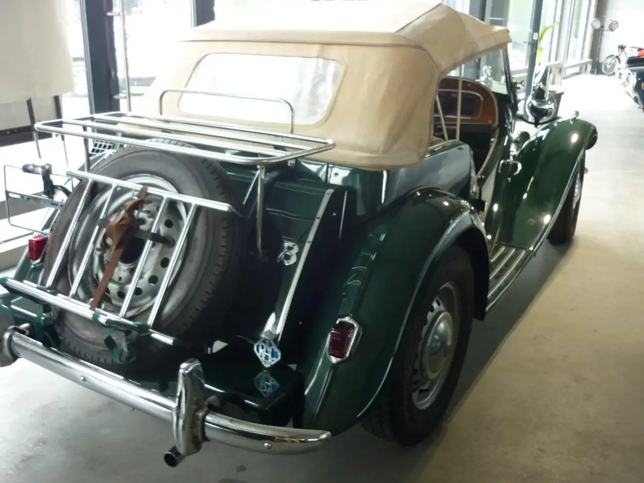 MG TD révisée, moteur, boite, pont, suspension, foto 4
