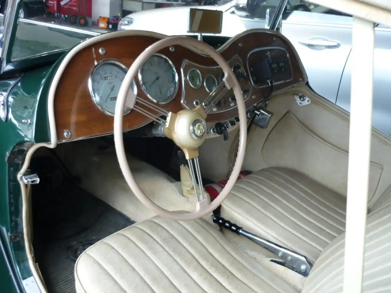 MG TD révisée, moteur, boite, pont, suspension, foto 12