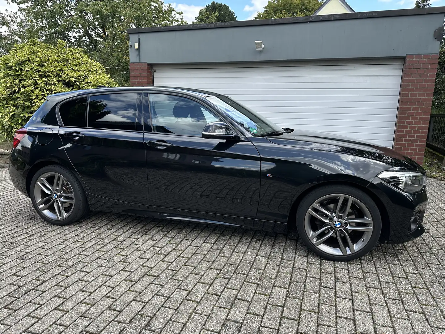 BMW 116 116i Edition M Sport Shadow Edition LED HiFi Schwarz - 2