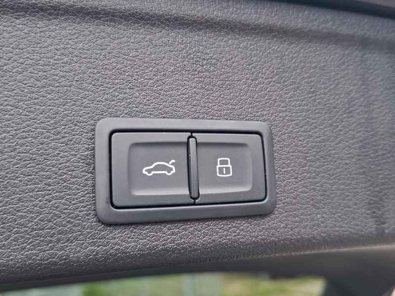 Audi A4 Avant 40 TDI quattro S line Head-Up, Matrix-LED, Ambiente — photo 21