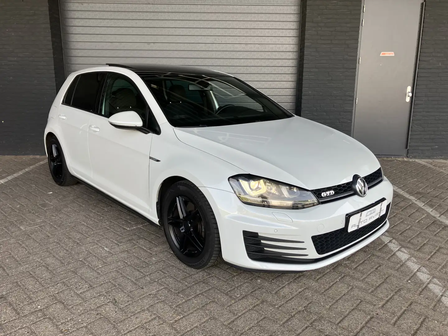 Volkswagen Golf GTD 2.0 TDI PANO-XENON-LED Blanc - 1