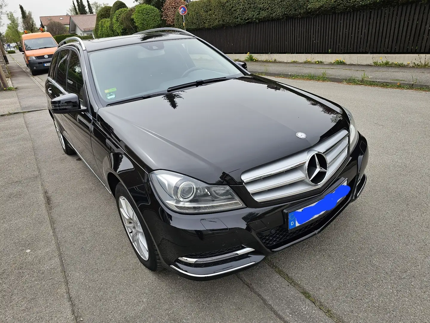 Mercedes-Benz C 180 C 180 T CGI BlueEfficiency (204.231) Black - 1
