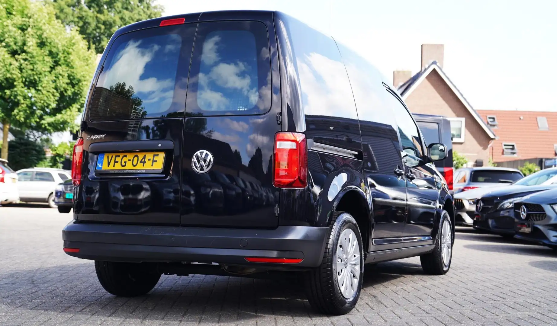 Volkswagen Caddy 2.0 TDI L1H1 BMT Trendline | Schuifdeur | Airco | Zwart - 2