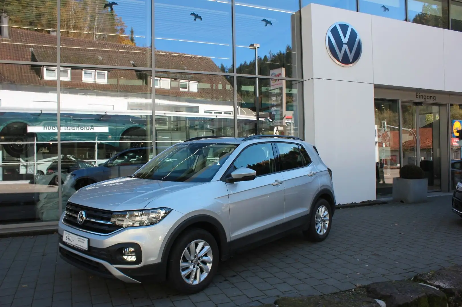 Volkswagen T-Cross Life 1.0 TSI Navi,PDC,NSW,SHZ,BT,Klima Silber - 1