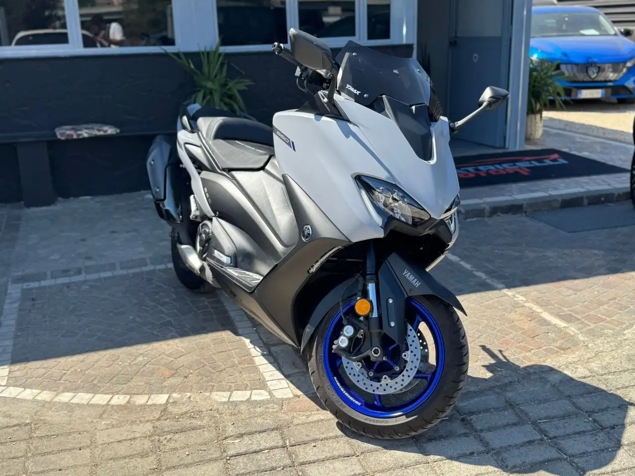 Yamaha Tmax 560
