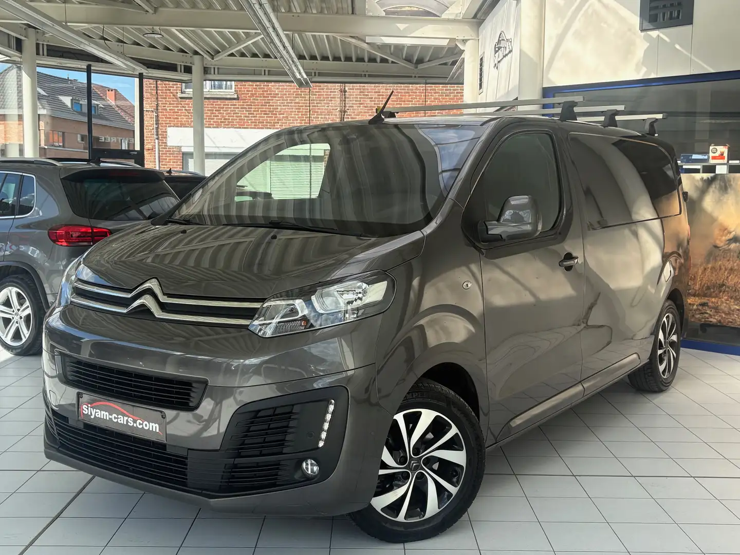 Citroen Jumpy 2.0 HDi * PORTE LAT D * GPS * CARPLAY * PDC * TVA* Gris - 1