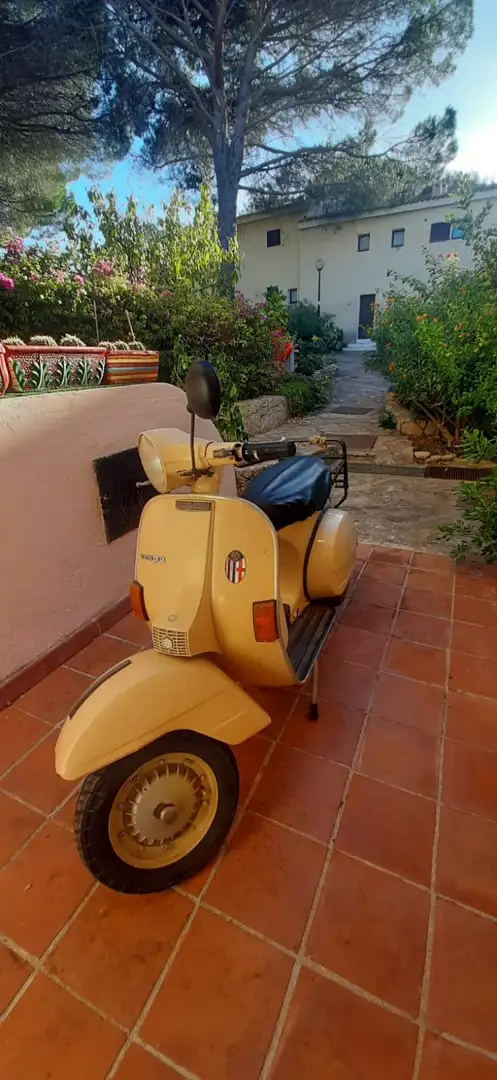 Vespa P 200 E Beige - 1