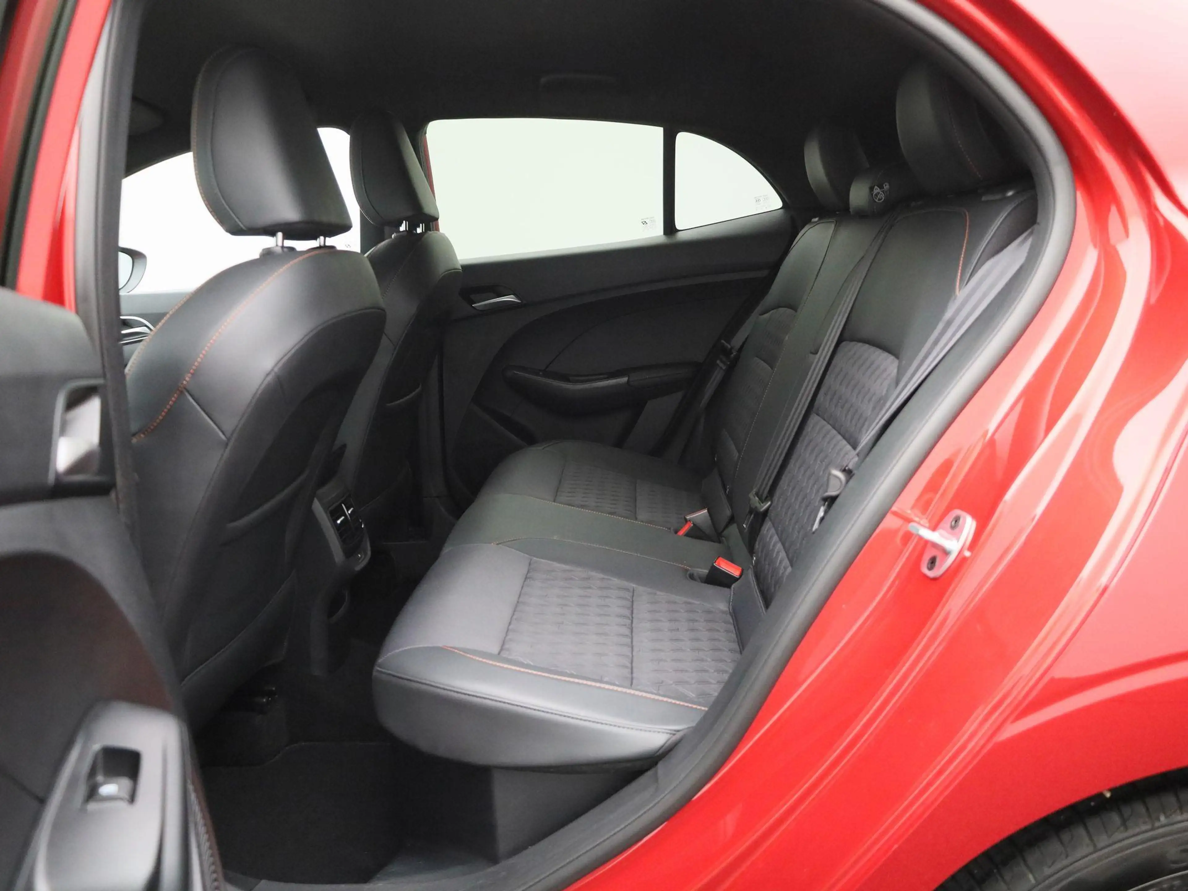 MG MG3 Hybrid+ 1.5 Hybrid+ Luxury — photo 12