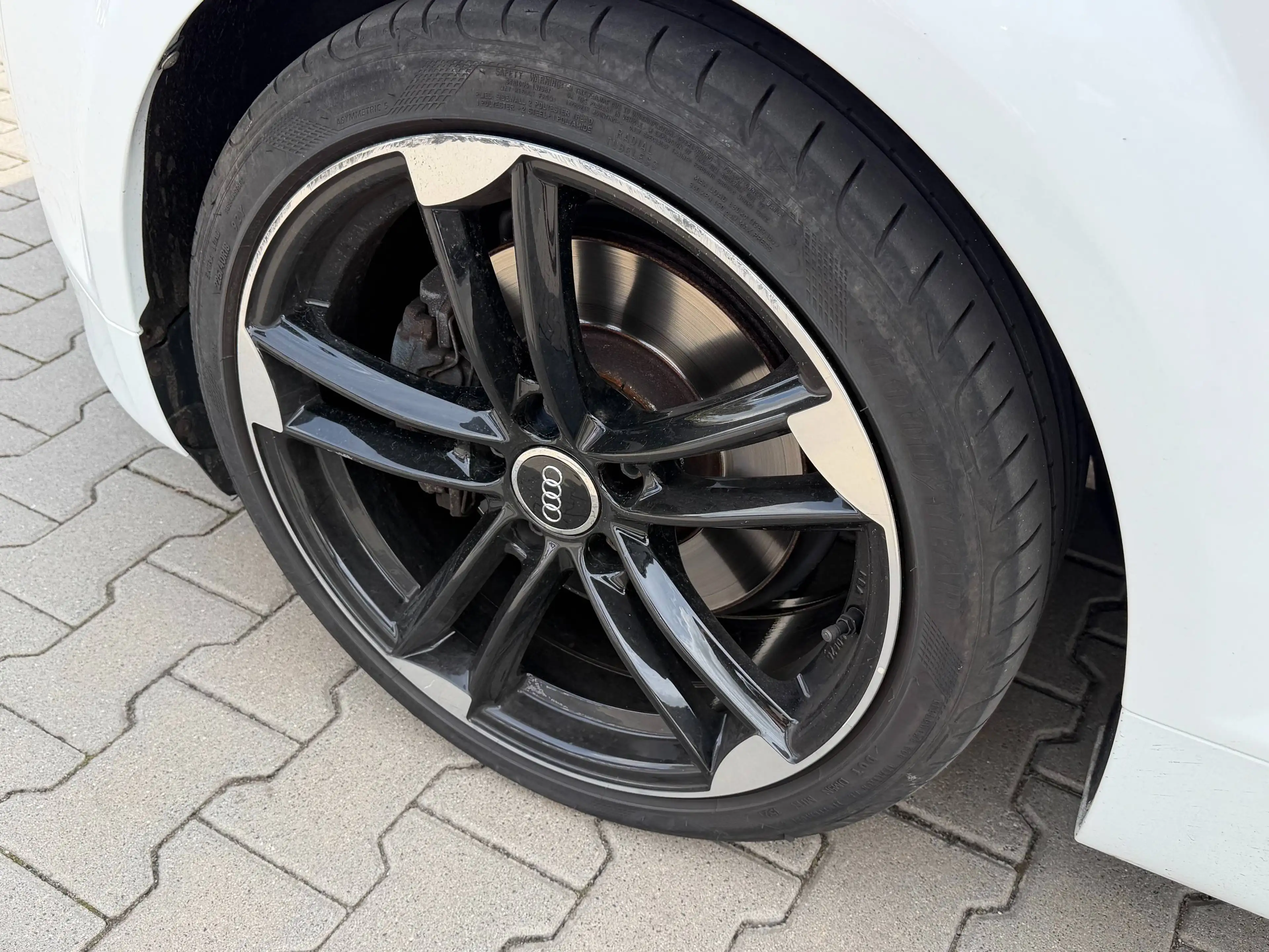 Audi TT TT Coupe1.8 TFSI/2Ha/TÜV 01.27/Bose/Alcantara/ZV — photo 8