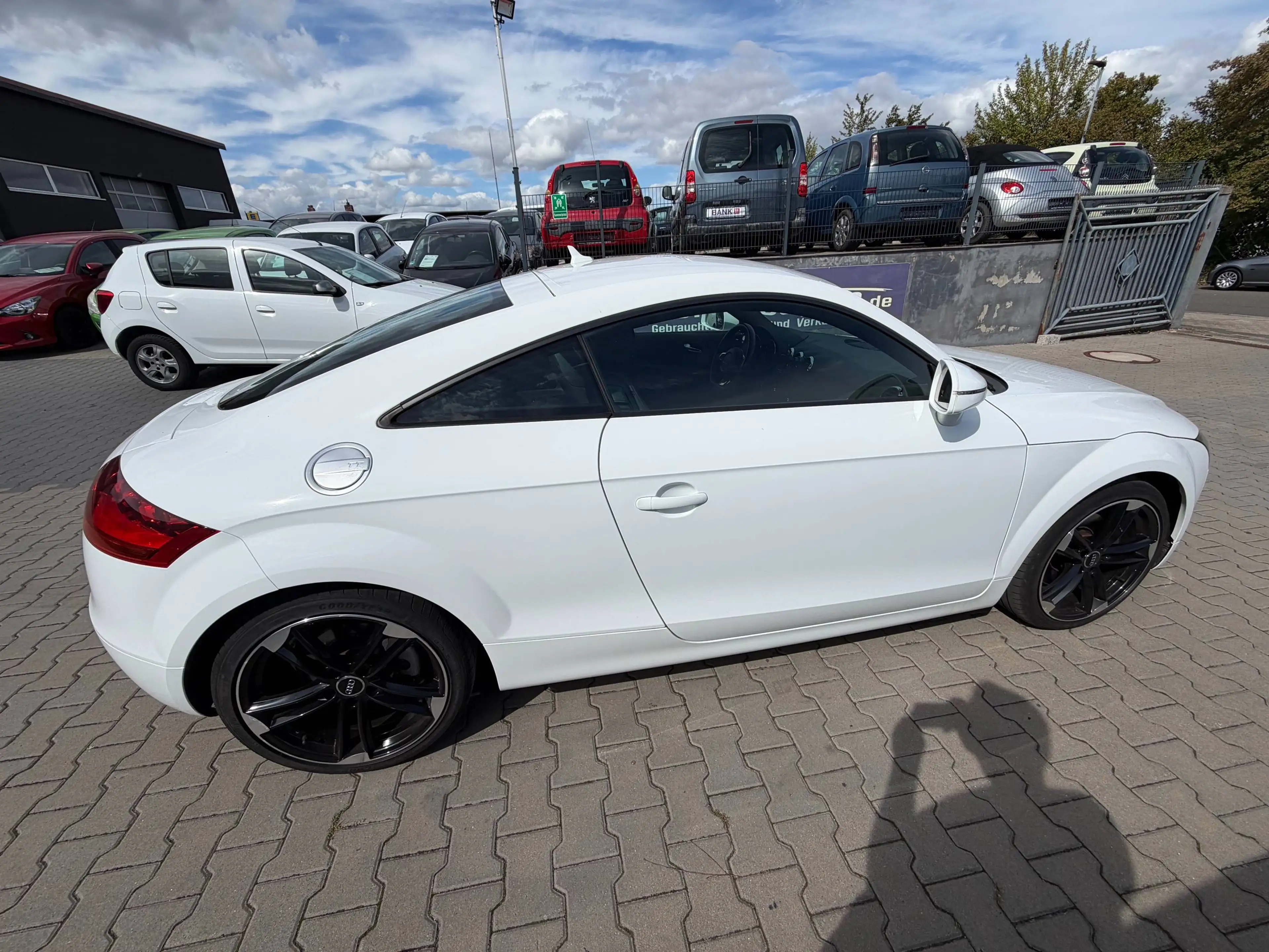 Audi TT TT Coupe1.8 TFSI/2Ha/TÜV 01.27/Bose/Alcantara/ZV — photo 4