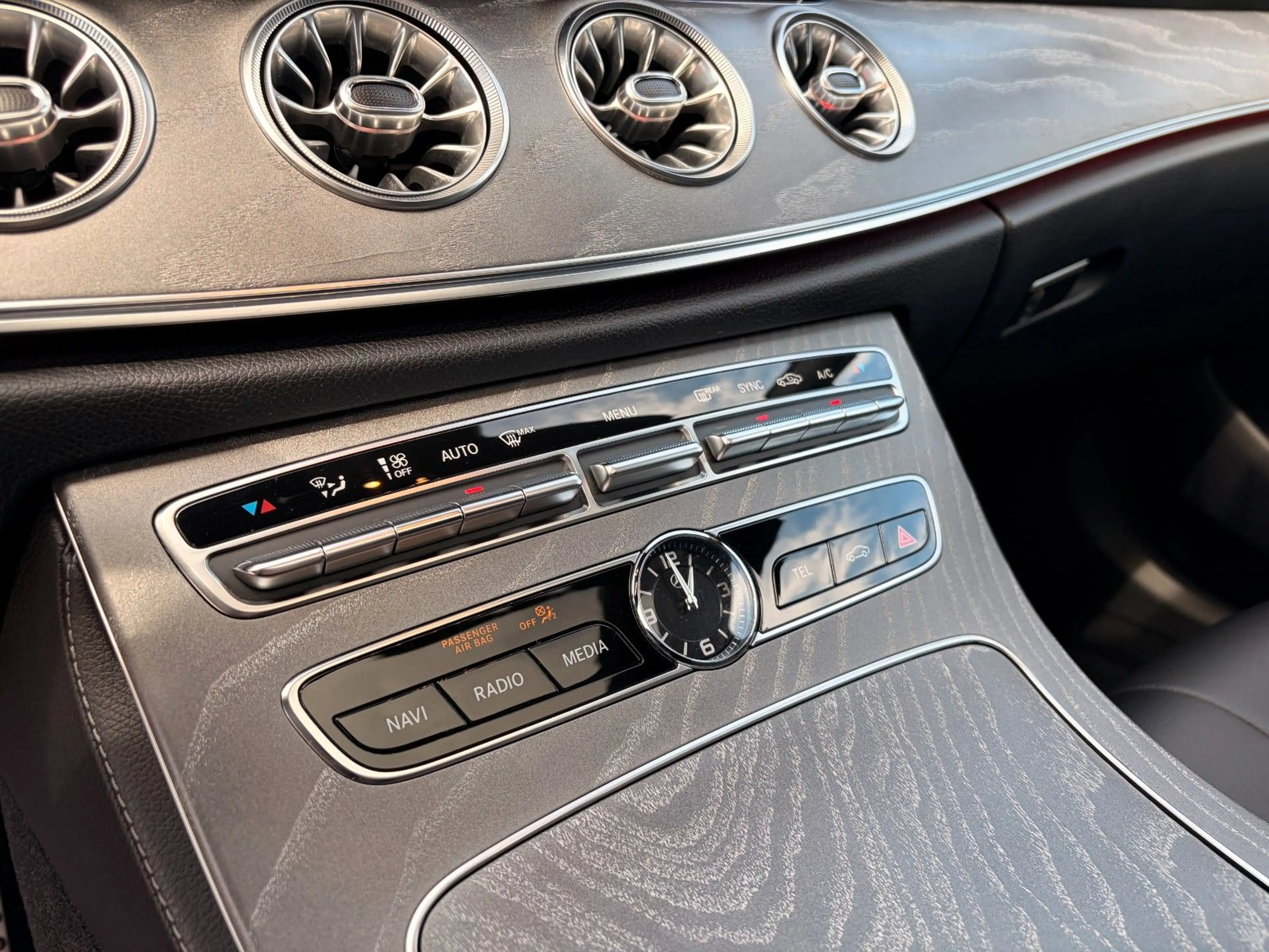 Mercedes-Benz CLS 350 d 4M J.STERNE/AMG/AIR/MEM/BURM/WIDE/360 — photo 14