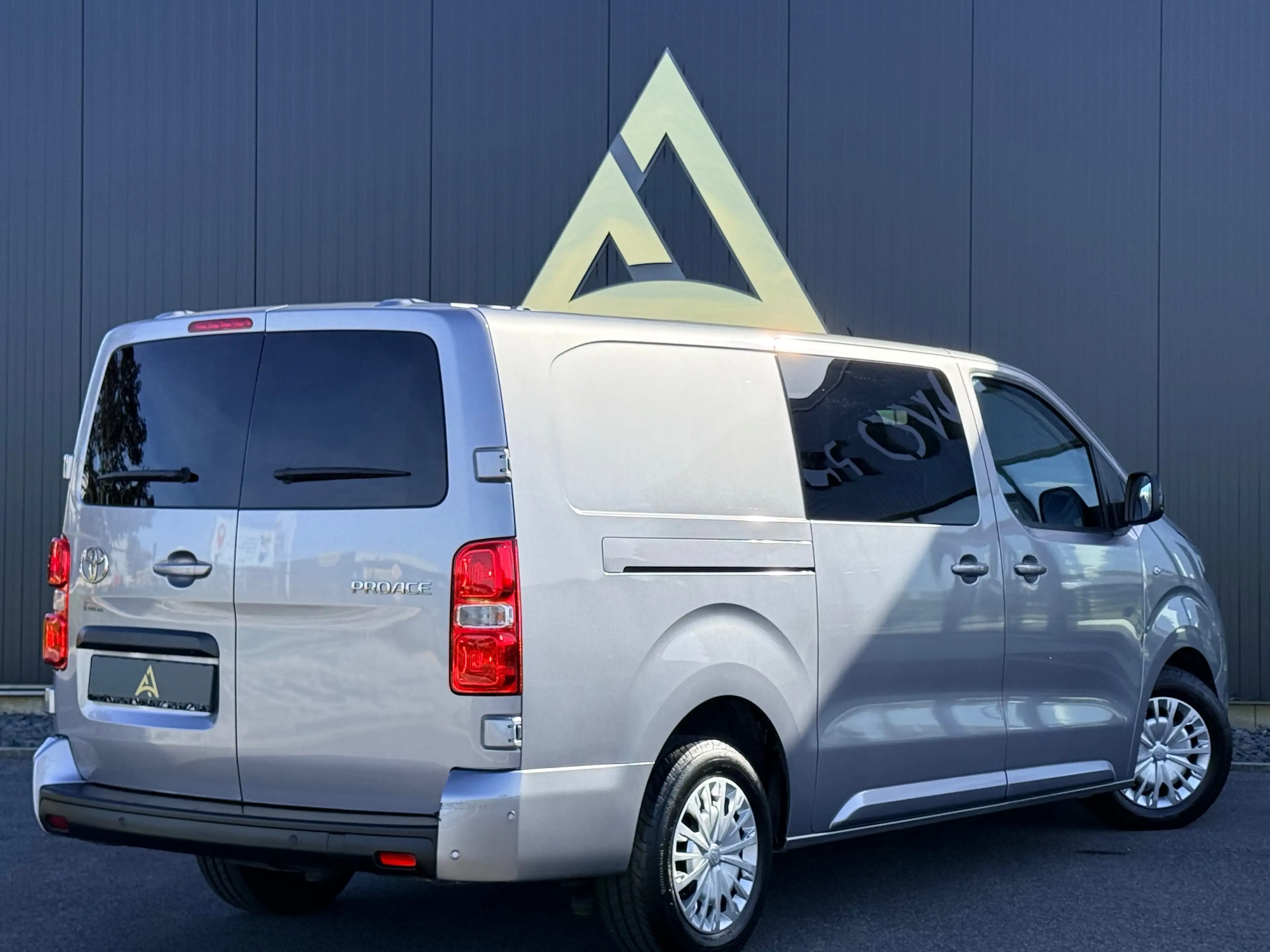 Toyota Proace 2.0 D-4D LONG CHASSIS 5PLACES GARANTIE 2035 TVA / BTW — photo 12