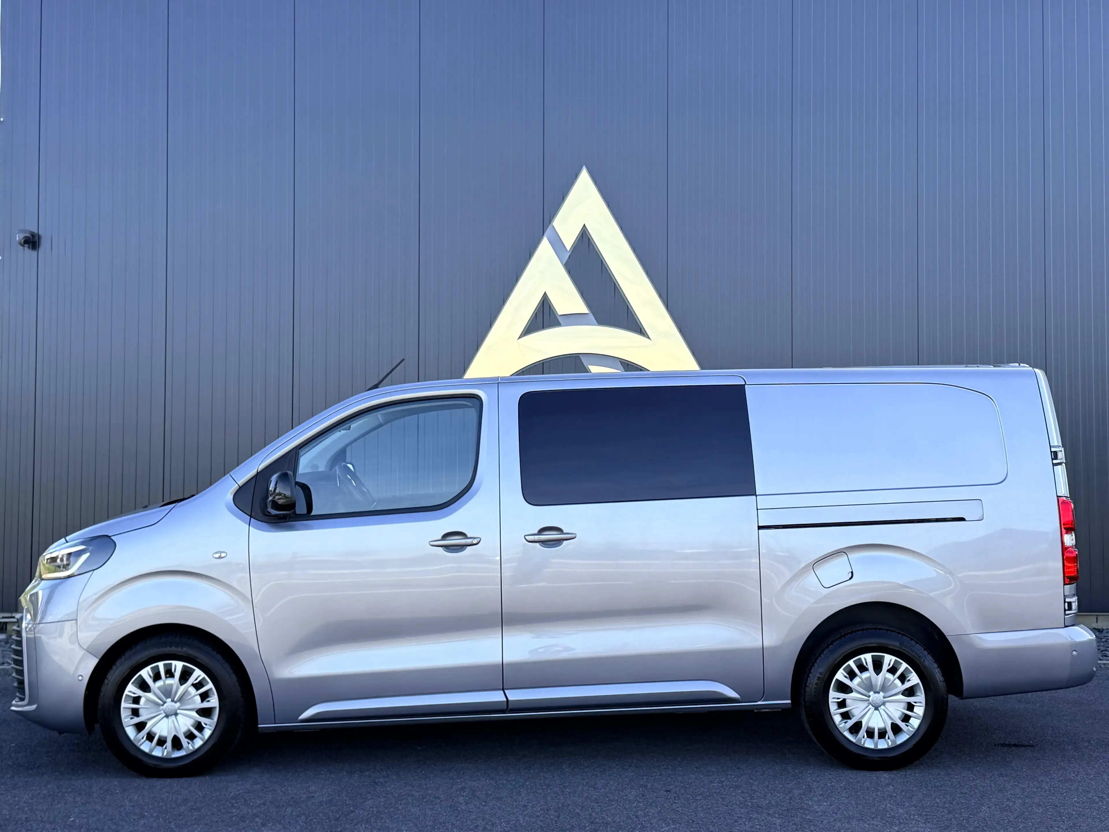 Toyota Proace 2.0 D-4D LONG CHASSIS 5PLACES GARANTIE 2035 TVA / BTW — photo 5