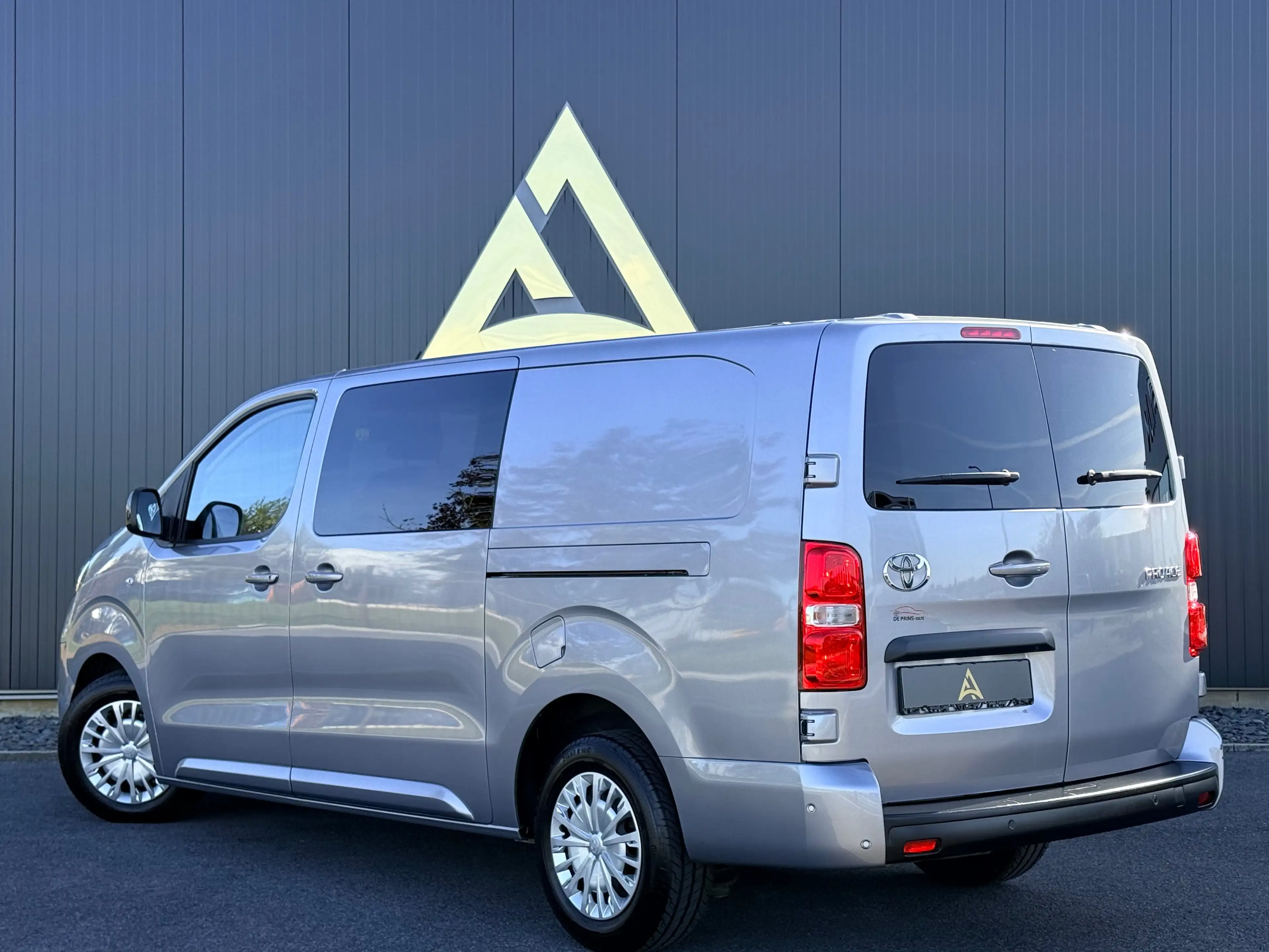Toyota Proace 2.0 D-4D LONG CHASSIS 5PLACES GARANTIE 2035 TVA / BTW — photo 2