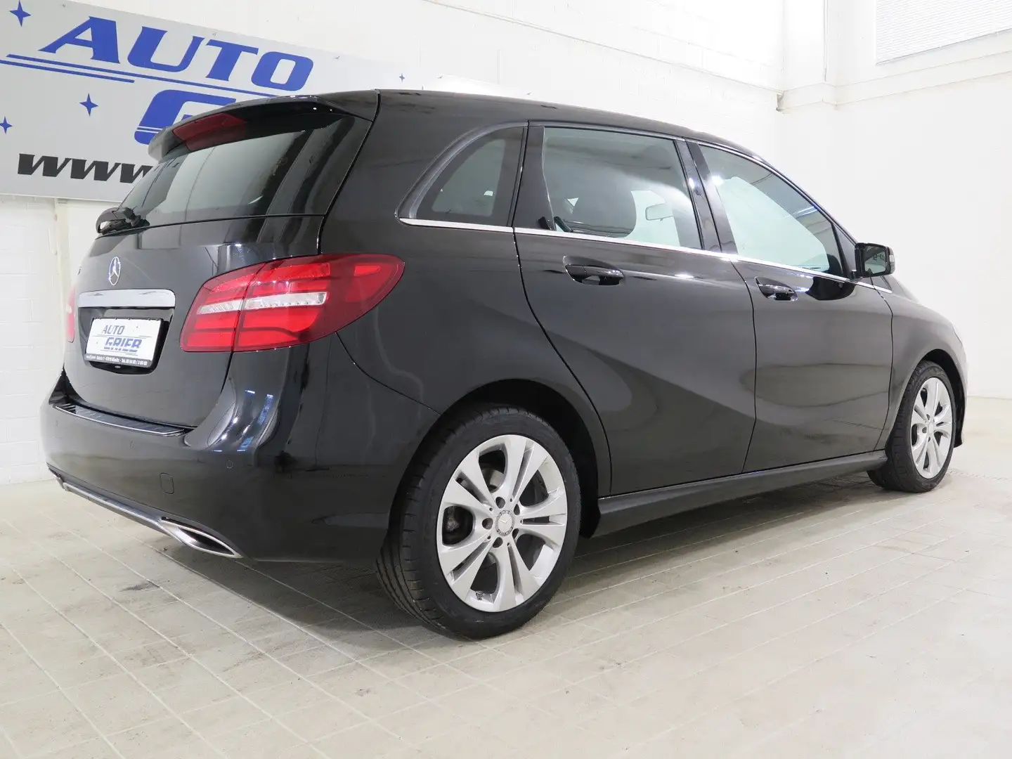 Mercedes-Benz B 180 B 180, LED, Navi, PDC, Teilleder, Alu Schwarz - 2
