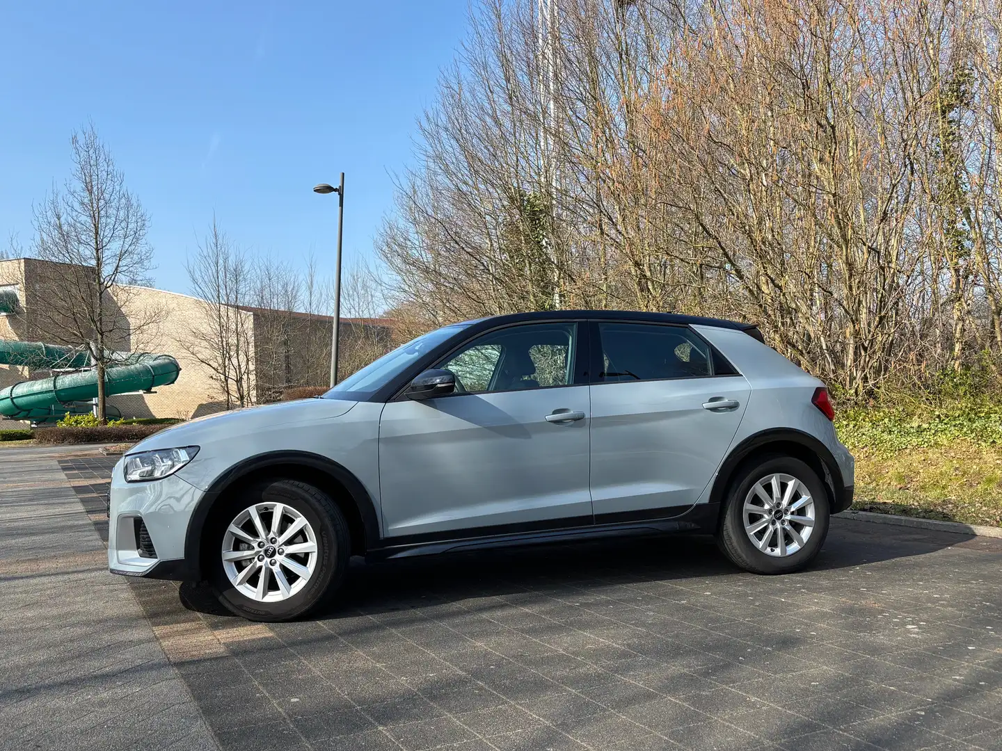 Audi A1 A1+30+TFSI+citycarver+S+tronic Grijs - 2
