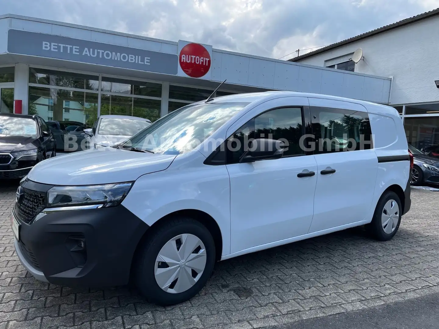 Nissan Townstar L2 2,5t EV Beyaz - 1