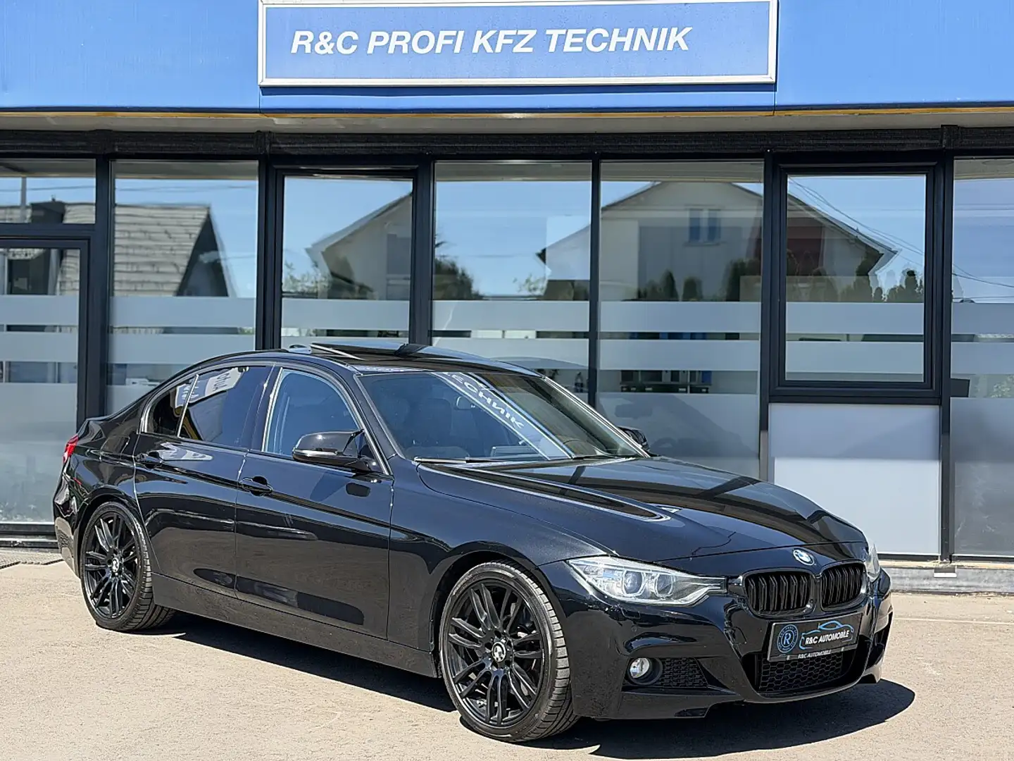 BMW 335 i xDrive Aut. M Sport/SHD/HK/TWA/KEYLESS/HEAD UP Schwarz - 2