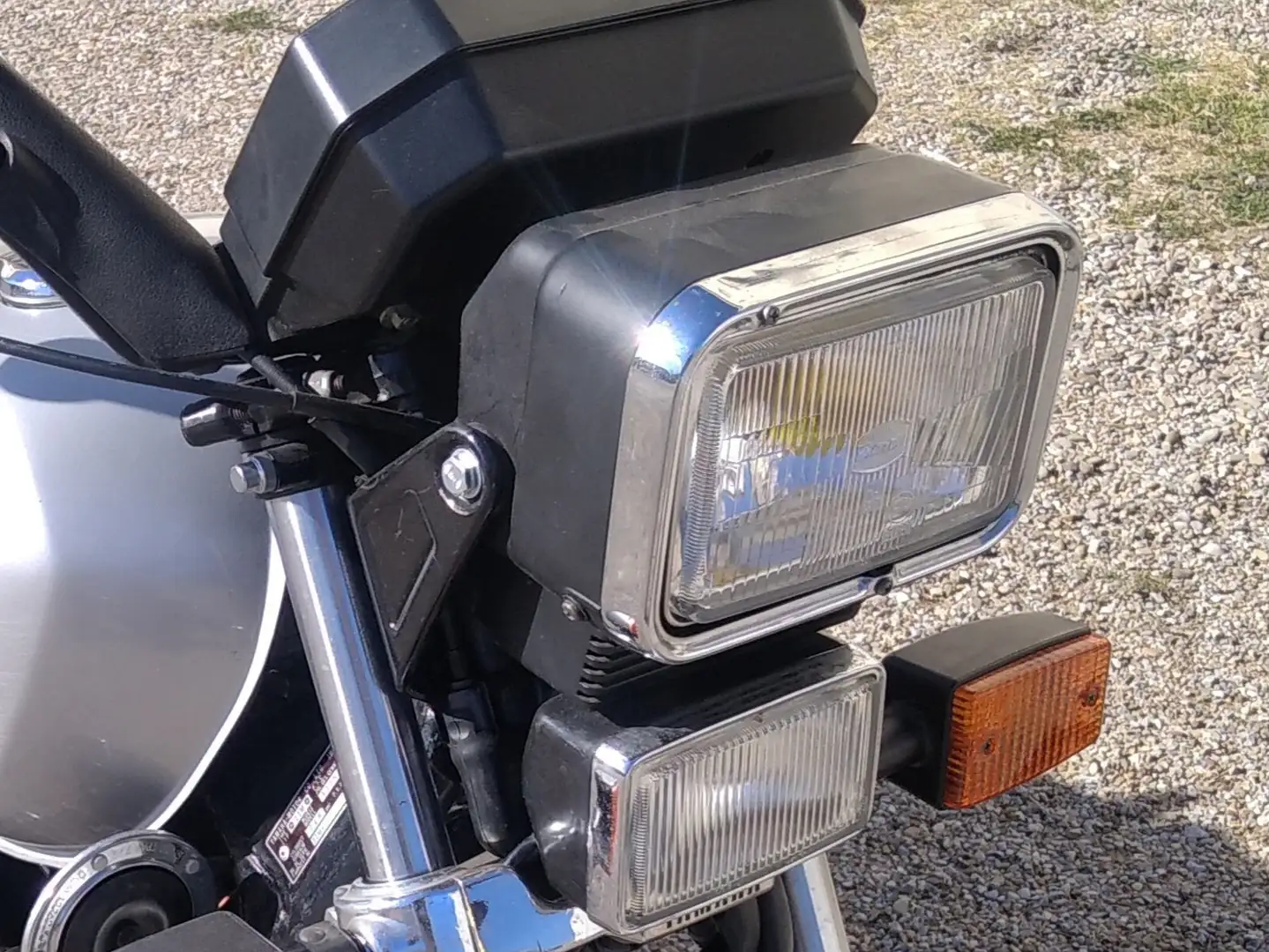 Yamaha XS 750 srebrna - 2