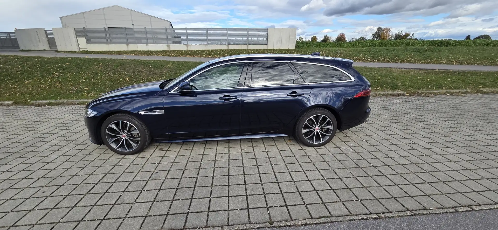 Jaguar XF Sportbrake 20d AWD R-Sport Aut. - 1