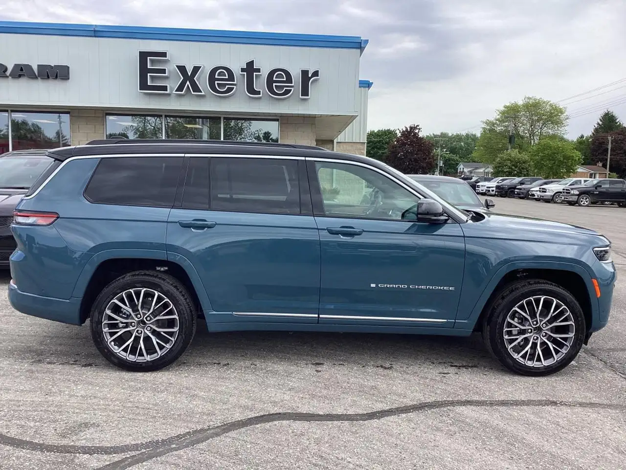 Jeep Grand Cherokee снимка Jeep Grand Cherokee