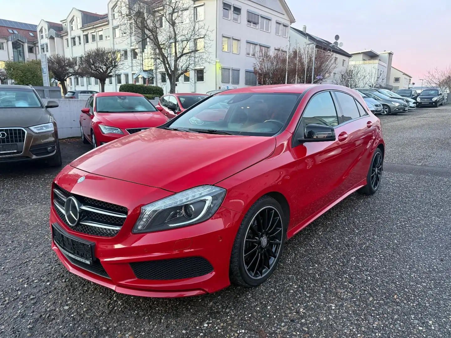 Mercedes-Benz A 220 CDI AMG Paket*2.Hd*H&K*Exklusiv*DAB*Spurha Roşu - 1