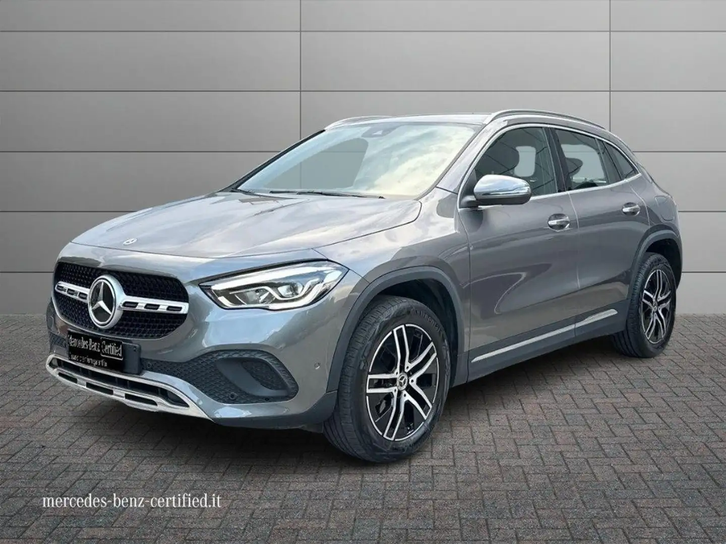 Mercedes-Benz GLA 200 d Automatic Sport Plus Gris - 1