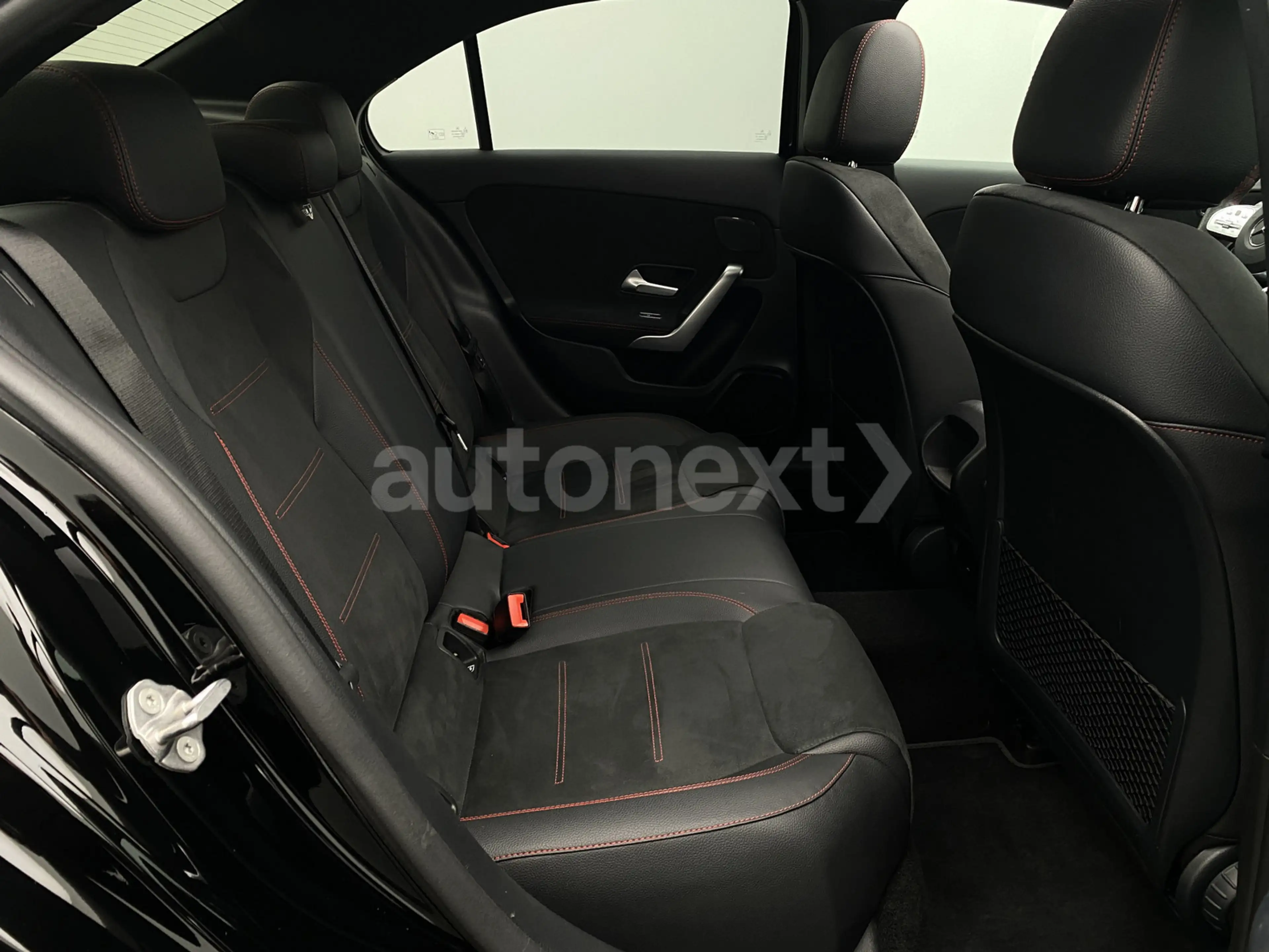 Mercedes-Benz A 250 e Limo *2x AMG Line* Panorama+Head-Up (0418) — photo 14