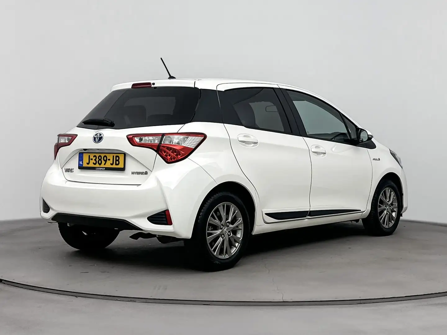 Toyota Yaris 1.5 Hybrid Design Sport | Lichtmetalen Velgen | Mi Blanc - 2