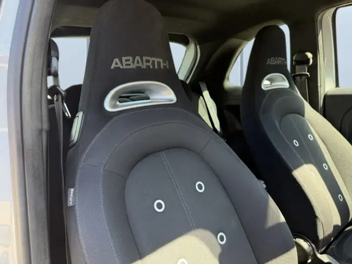 Abarth 595 1.4 T-Jet Pista 2018, foto 11