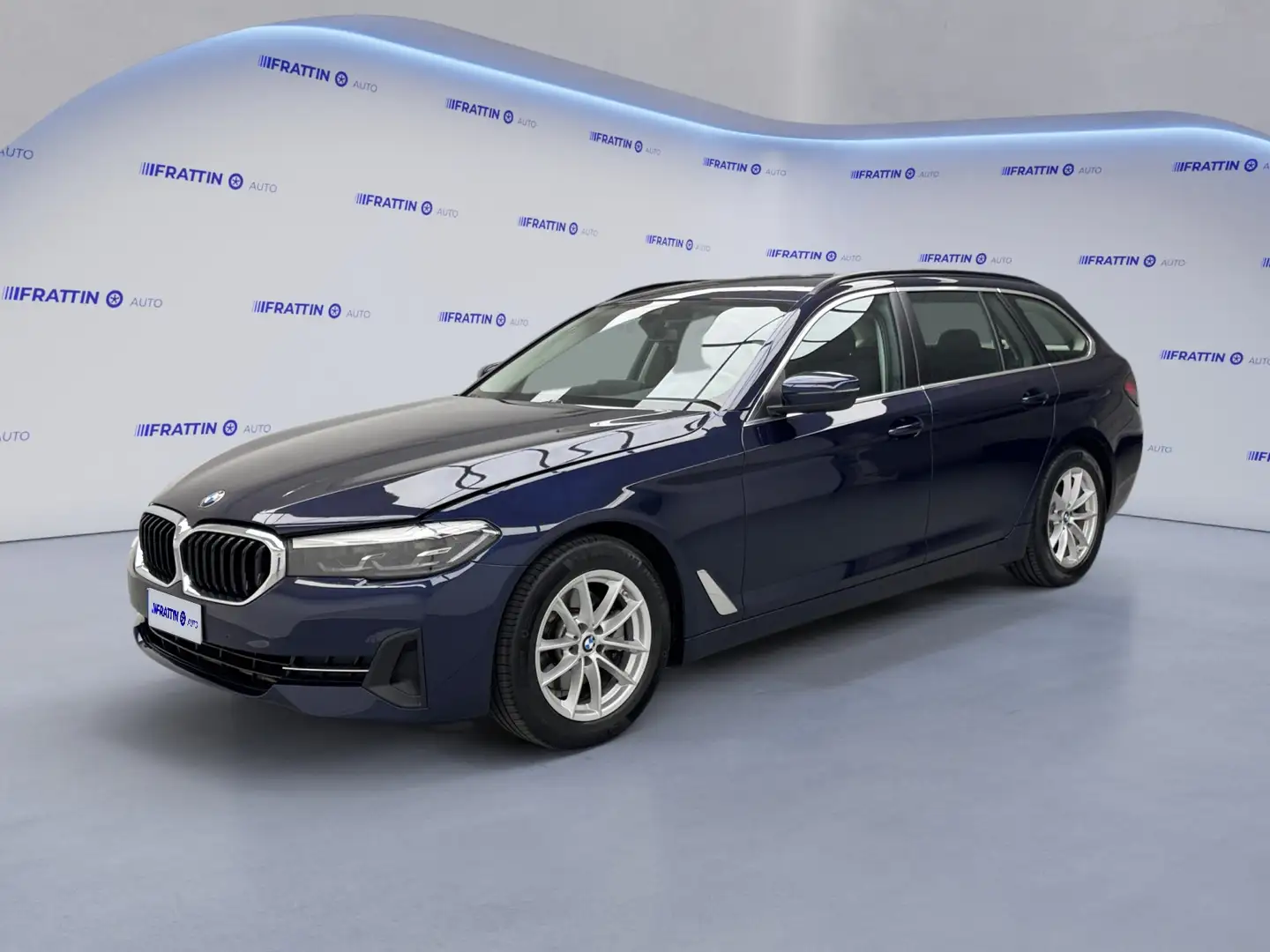 BMW 520 520d 48V xDrive Touring Business Bleu - 1