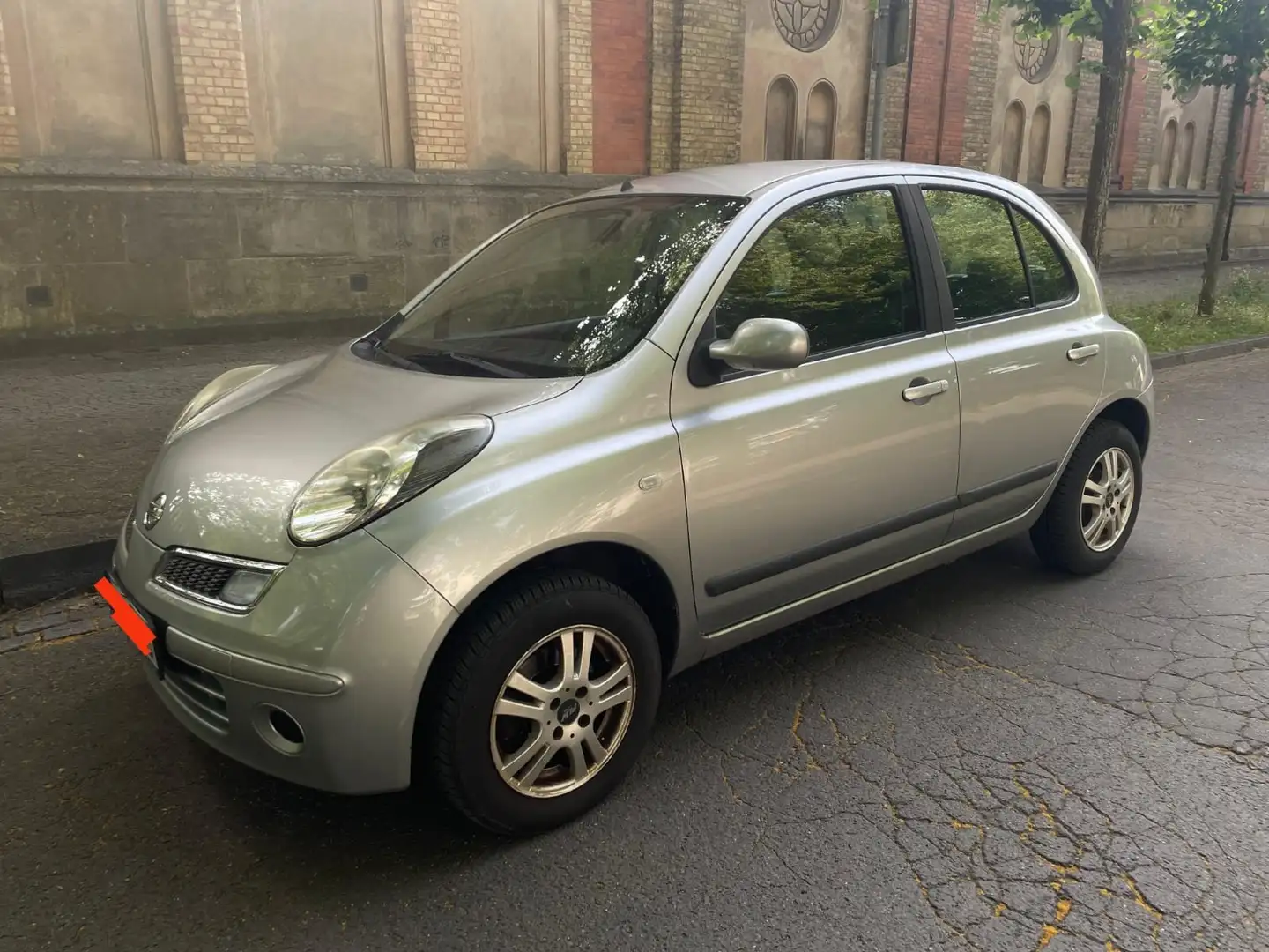 Nissan Micra Micra 1.2 visia Silber - 1