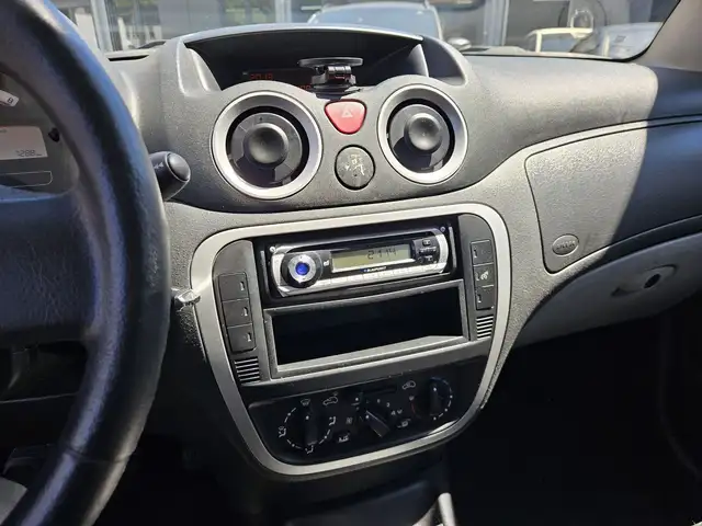 Citroen C3 view 12