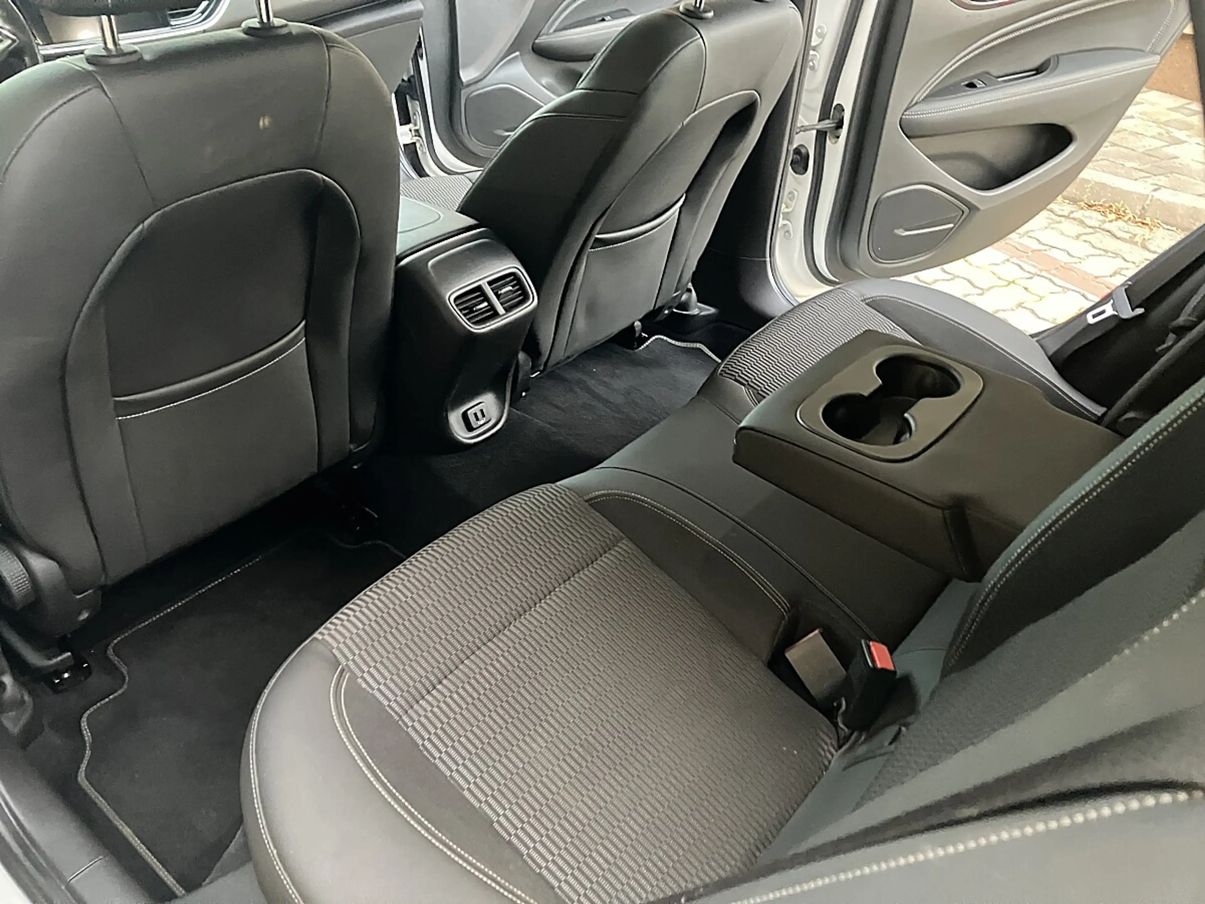 Opel Insignia 1.5 Turbo Innovation — photo 5