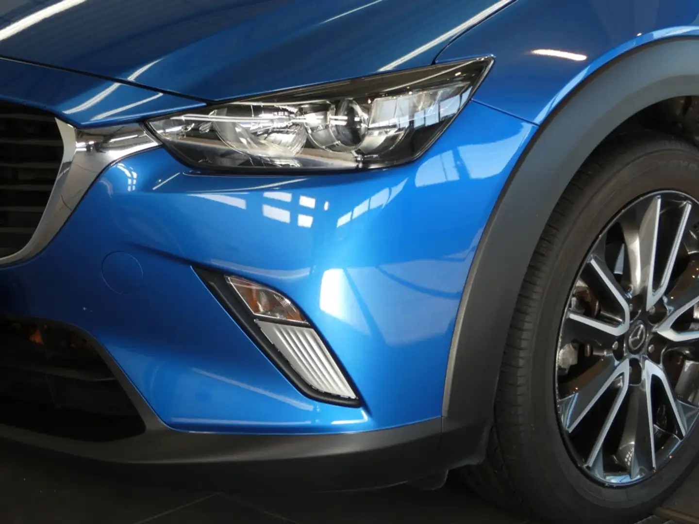 Mazda CX-3 Skyactive-G 120 Ts plus comfort pack GTM velgen Blauw - 2