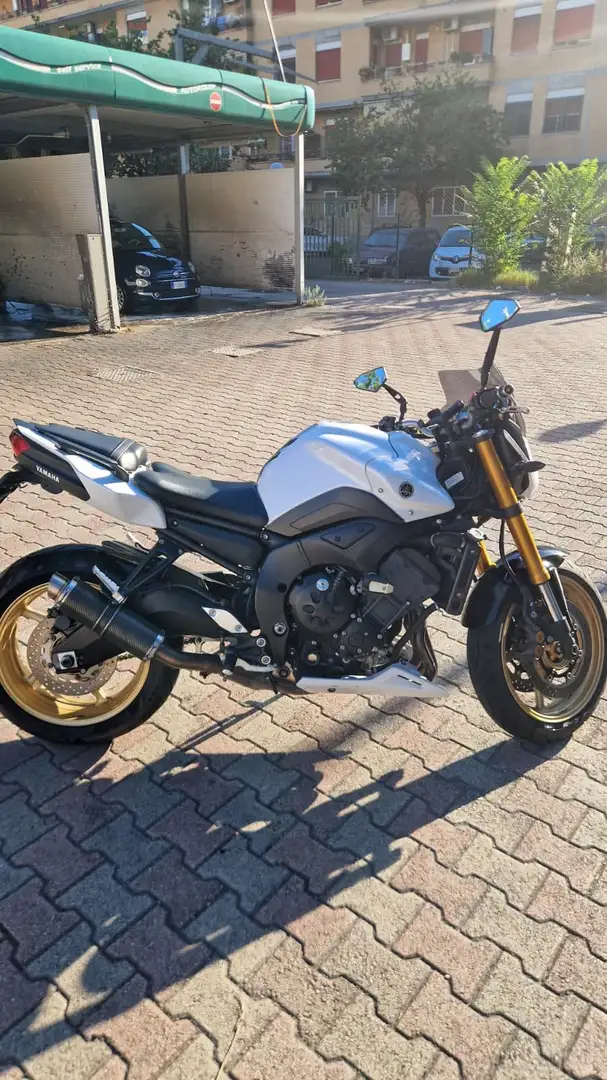 Yamaha FZ 8 Oro - 1