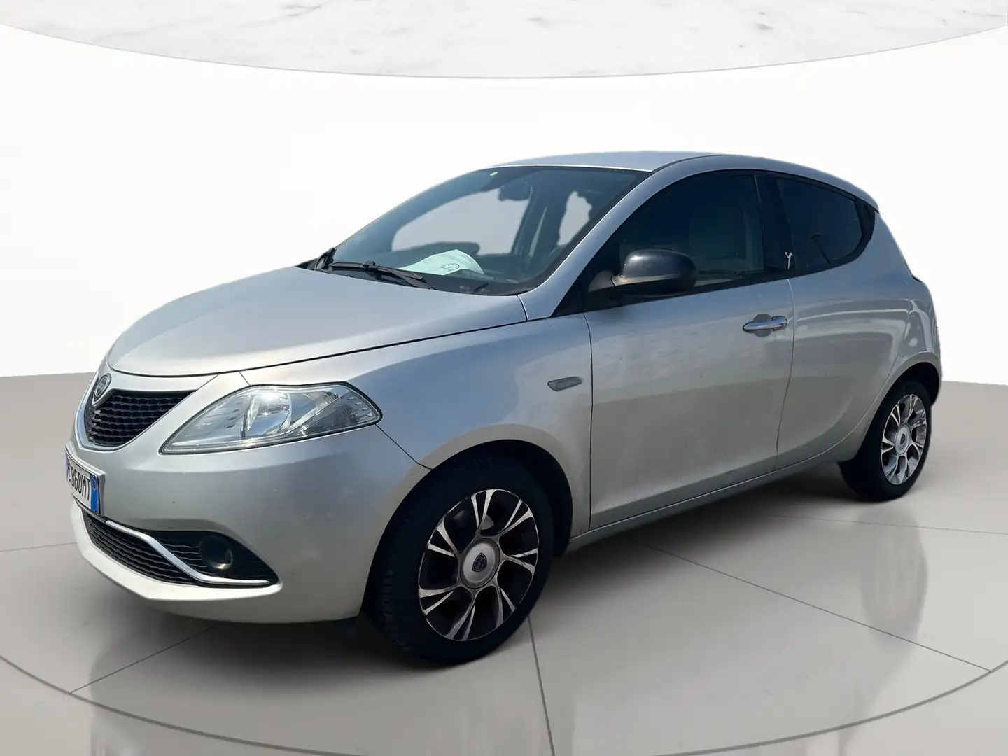 Lancia Ypsilon 1.2 platinum 69cv Silber - 1