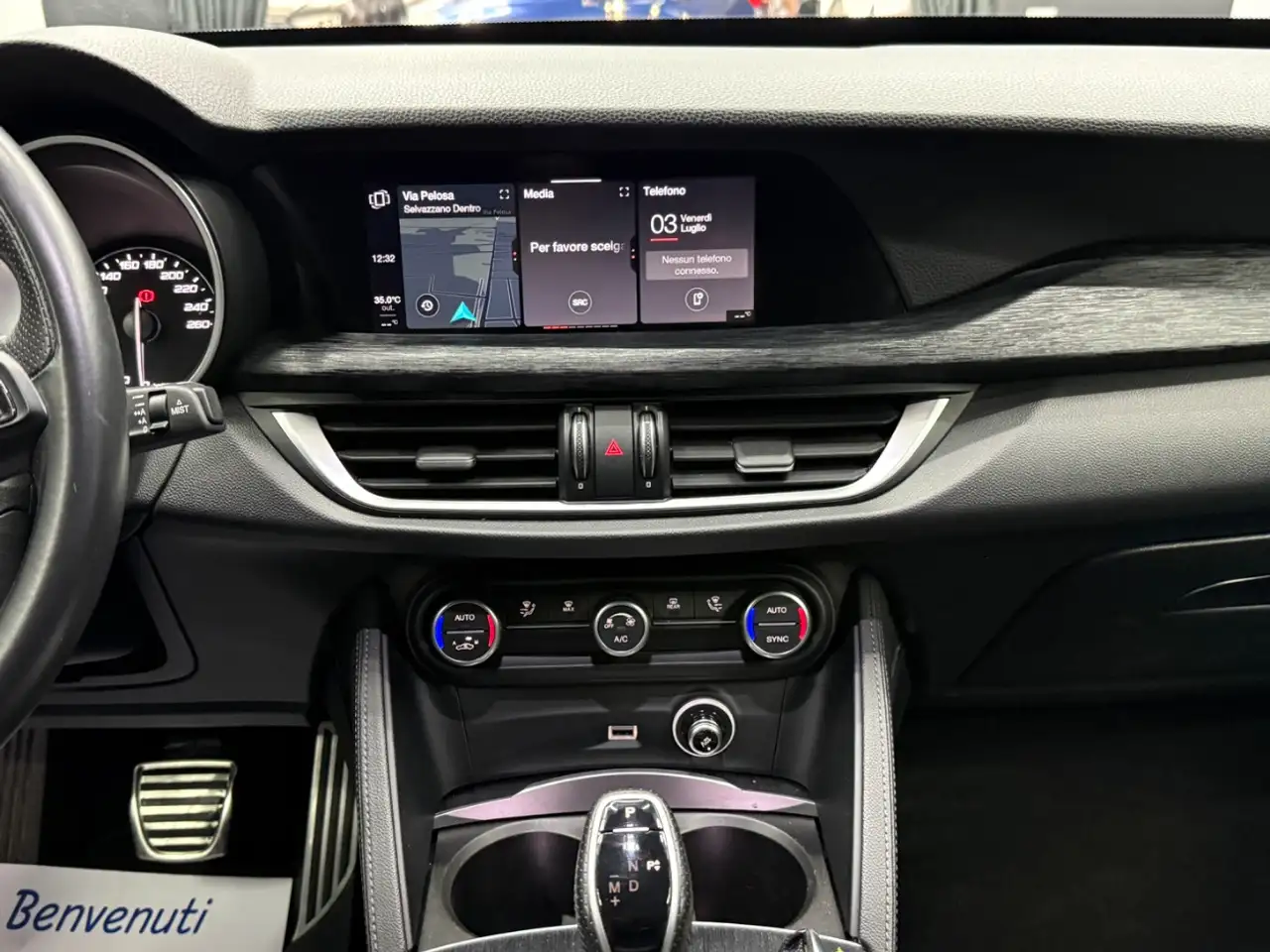 Alfa Romeo Stelvio 2022 — фото 12