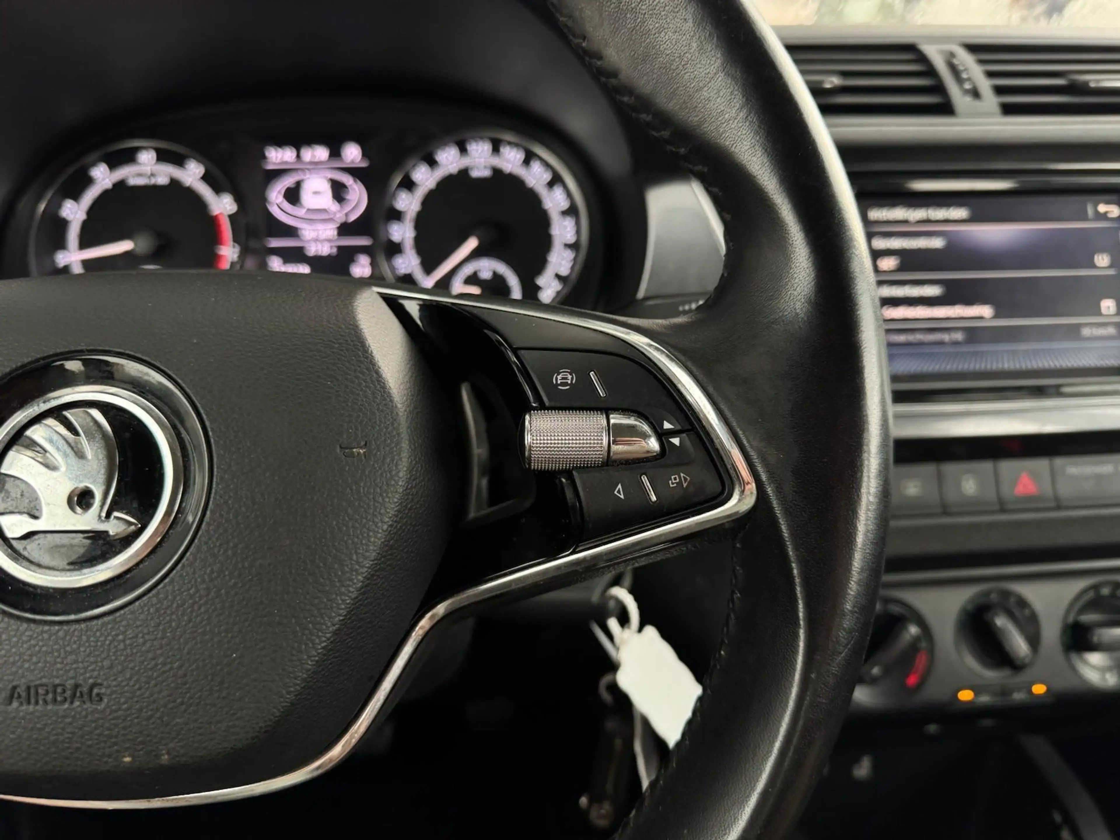 Skoda Fabia Combi 1.0 TSI Business Edition | CarPlay | Trekhaa — photo 12