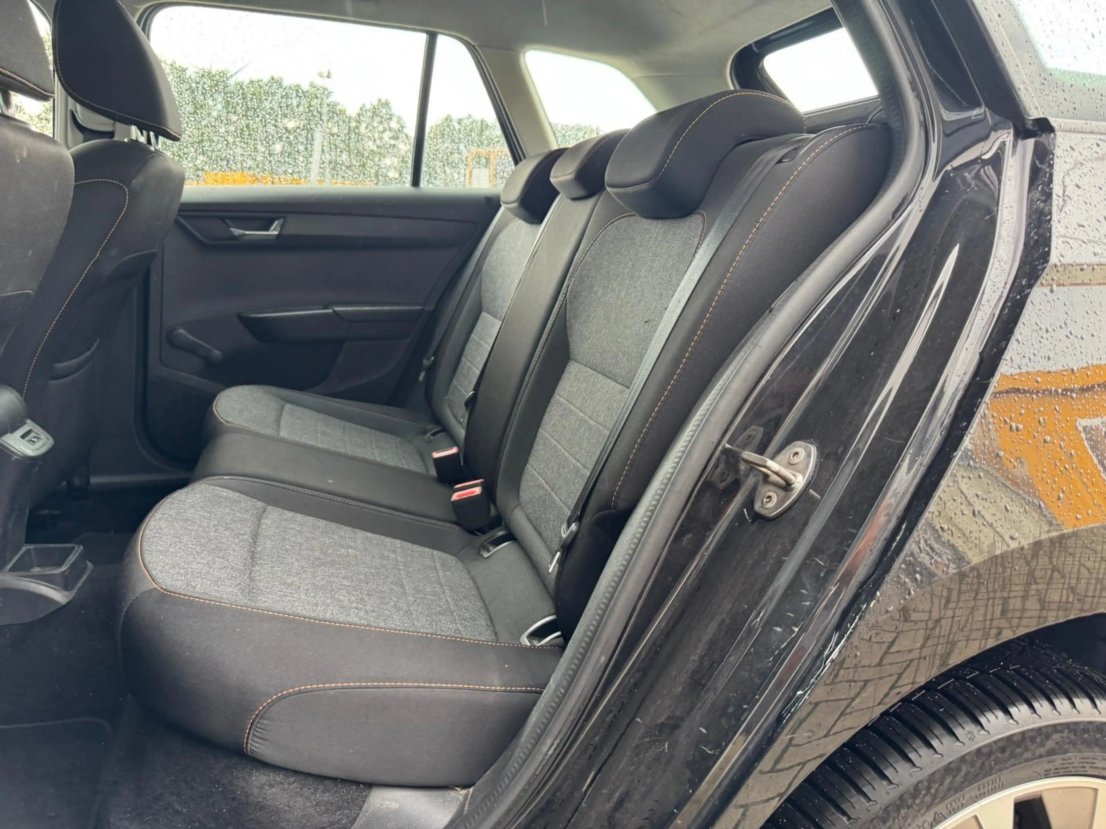 Skoda Fabia Combi 1.0 TSI Business Edition | CarPlay | Trekhaa — photo 6